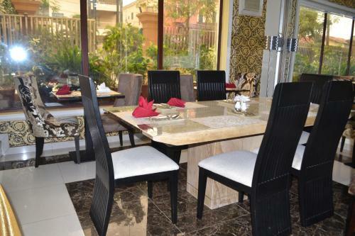 Hotel H210
