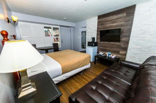 New Plaza Motel