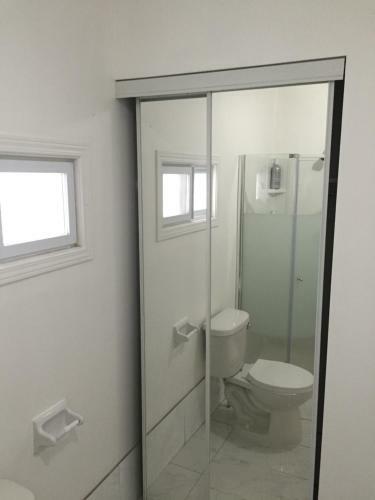 Hostal Toronto Wonderland Travelers Home