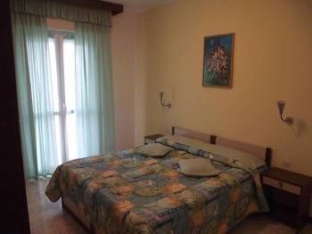 Residencia Riviera Suite Apartments