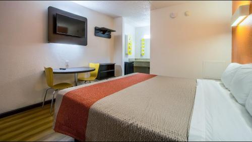 Hotel Motel 6 Ashland