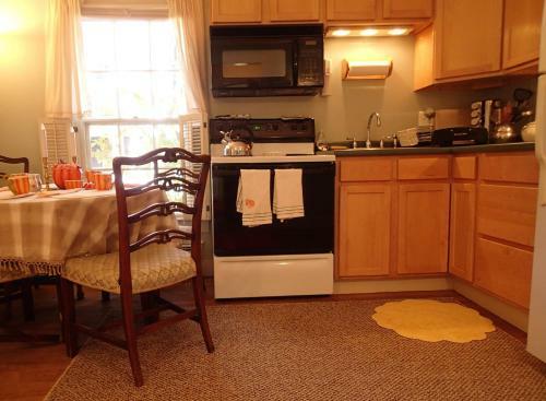 College Street Apartments