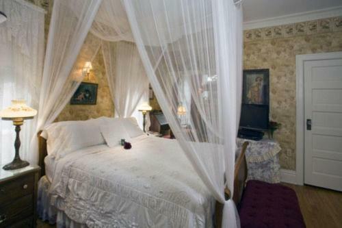 Bed & Breakfast Port City Victorian Inn