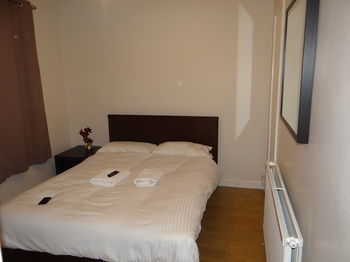 Hotel Vallance Road House