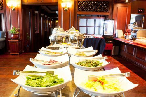 Asia Lakeside Hotel