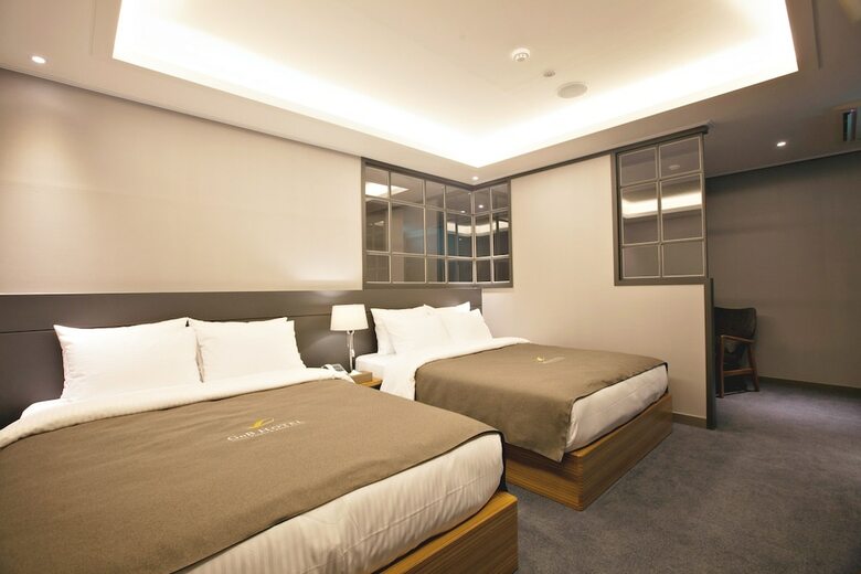 Gnb Hotel