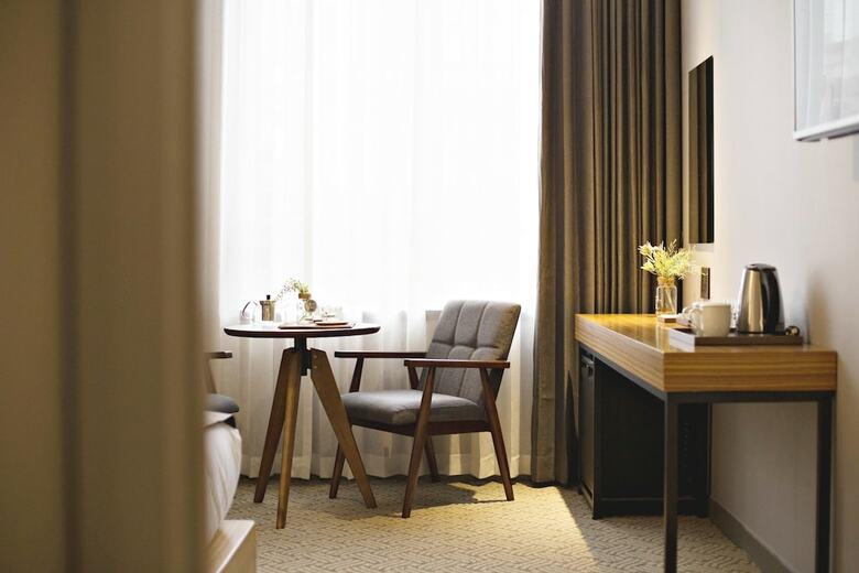 Gnb Hotel