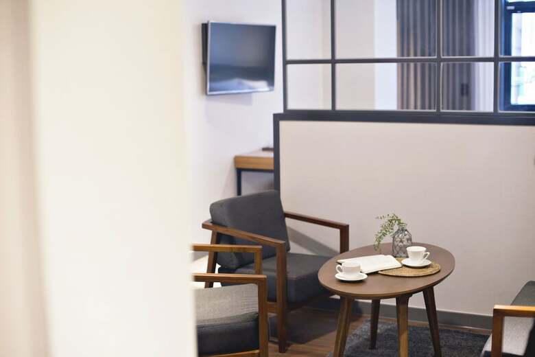 Gnb Hotel