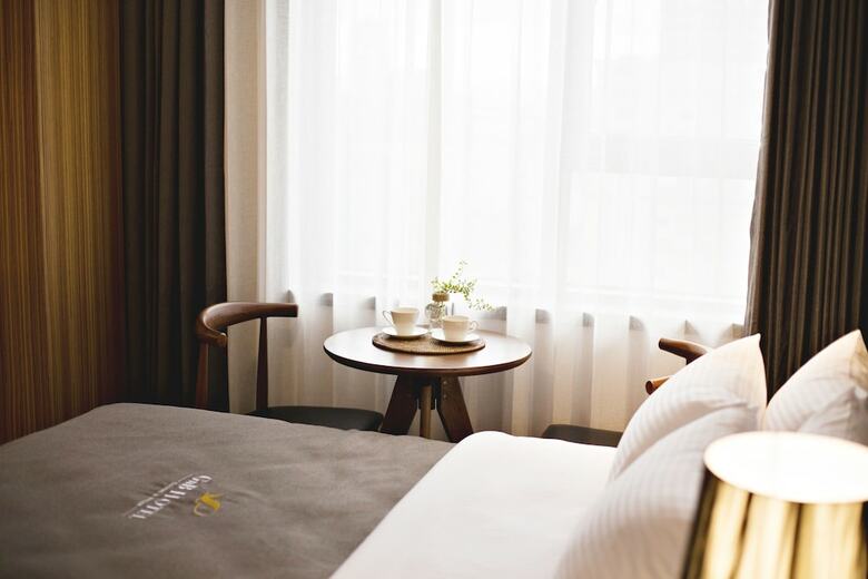 Gnb Hotel