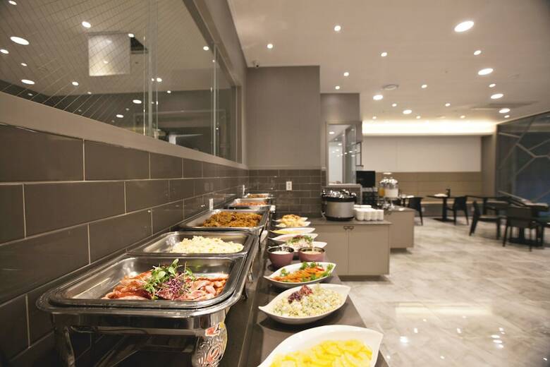 Gnb Hotel