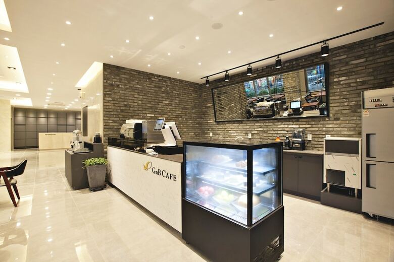 Gnb Hotel