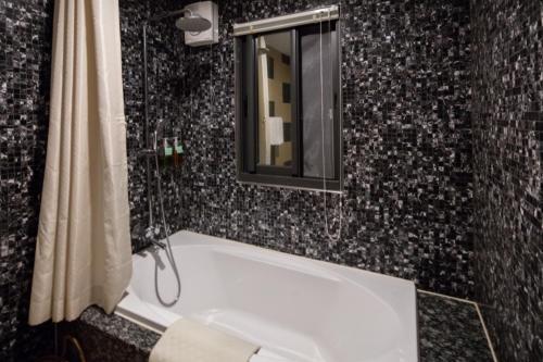 Zum Adler Castel B&B