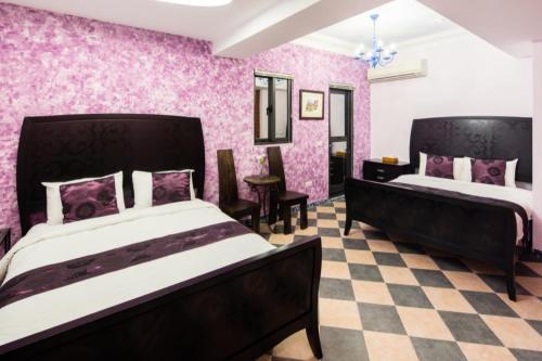 Zum Adler Castel B&B