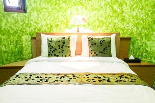 Zum Adler Castel B&B