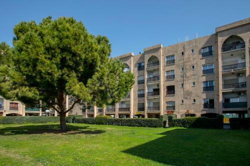Castle Holiday Apartments