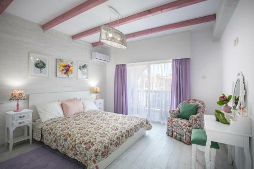 Castle Holiday Apartments