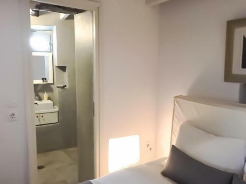 Thomas Traditional Apartments