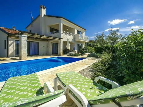 Villa Nira