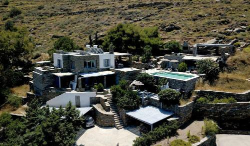 Hostal Aigaion House