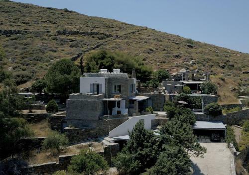 Hostal Aigaion House