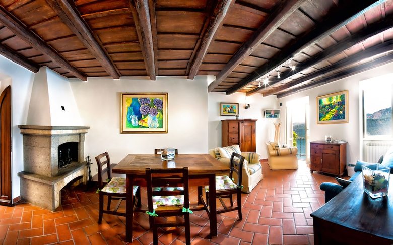 Hostal Atlantis Inn Castelgandolfo