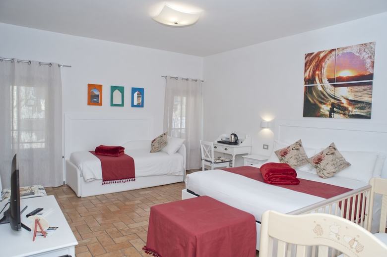 Hostal Atlantis Inn Castelgandolfo