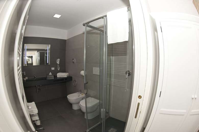 Hostal Atlantis Inn Castelgandolfo