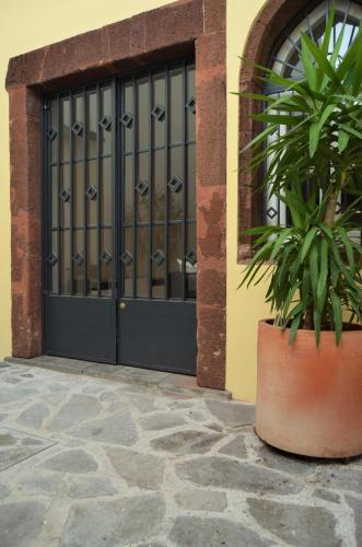 Hostal Studios Funchal By Petit Hotels