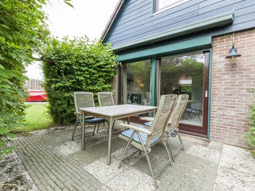 Holiday Home De Watervogel