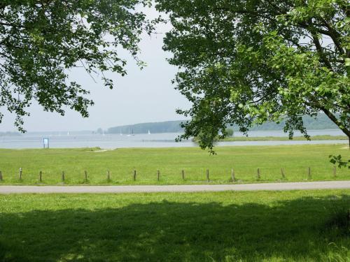 Holiday Home De Watervogel