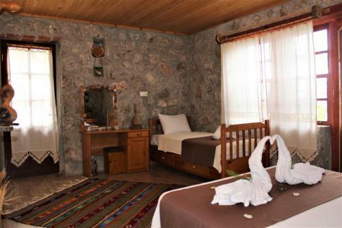 Hostal Faralya Yoruk Evi Hotel