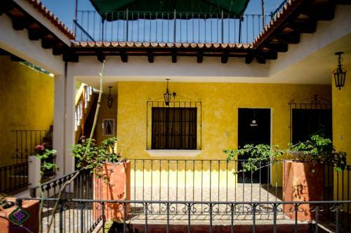 Albergue Maison Bougainvillea