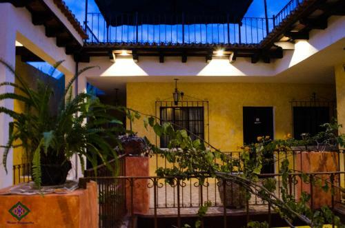 Albergue Maison Bougainvillea