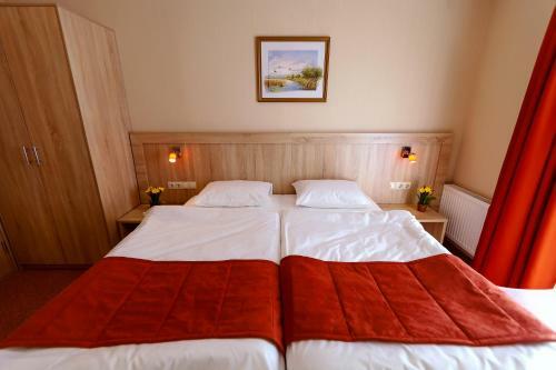 Cherry Garden Hotel