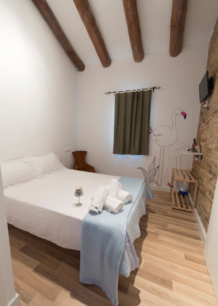 Bed & Breakfast Hostal Cling 43