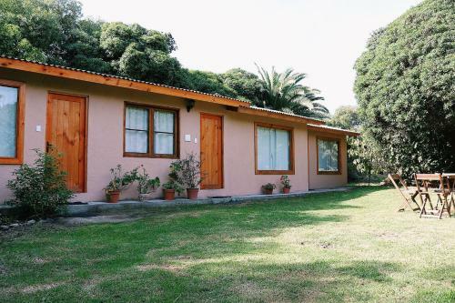Hostal El Arbol Beach