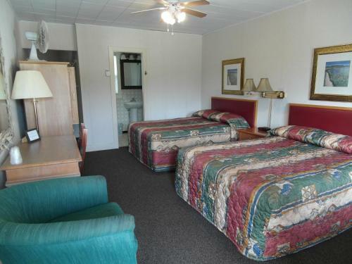 The Lionstone Inn Motel And Cottages