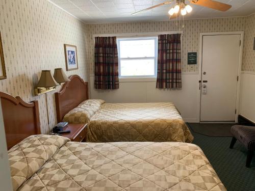 The Lionstone Inn Motel And Cottages