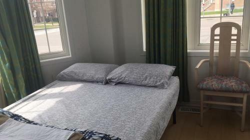 Hostal Toronto North Travelers Home