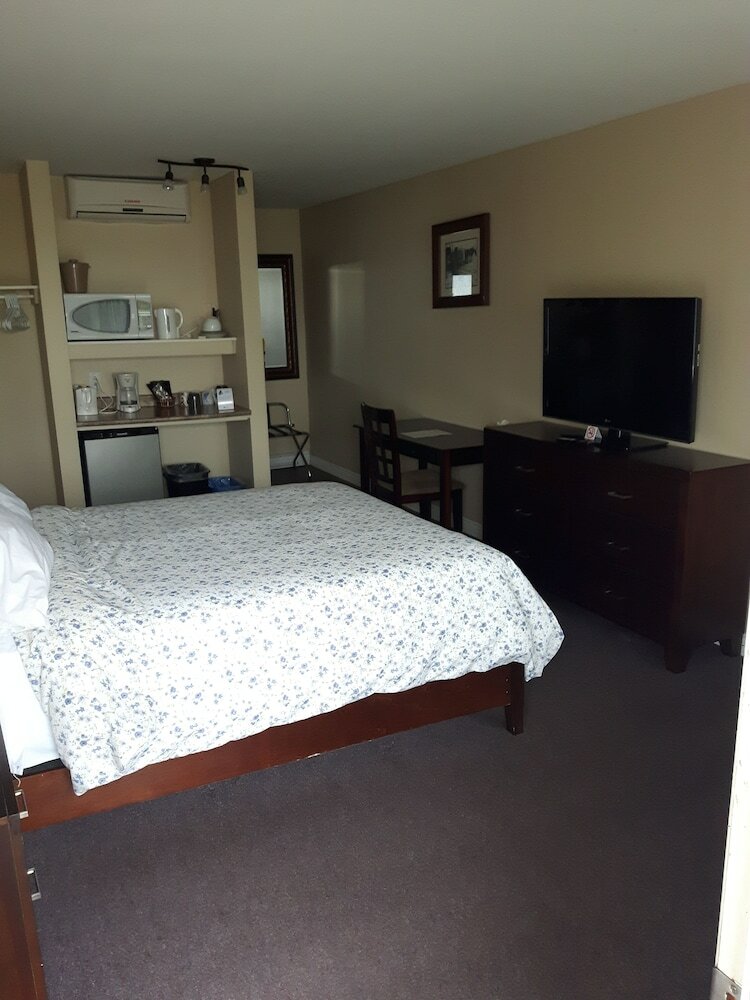 Fair Isle Motel