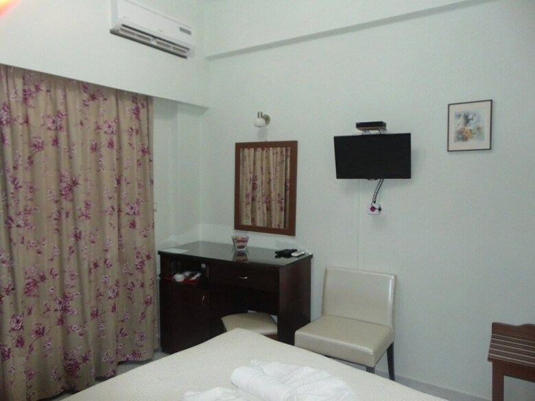 Hotel Avra