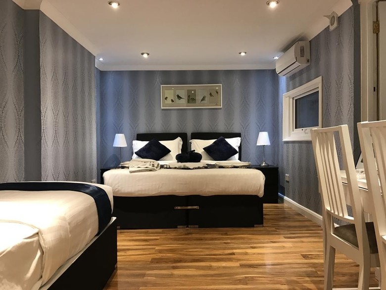 Whiteleaf Hotel