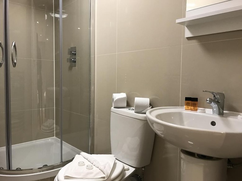 Whiteleaf Hotel