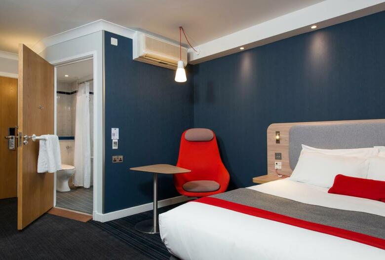 Hotel Holiday Inn Express Milton Keynes