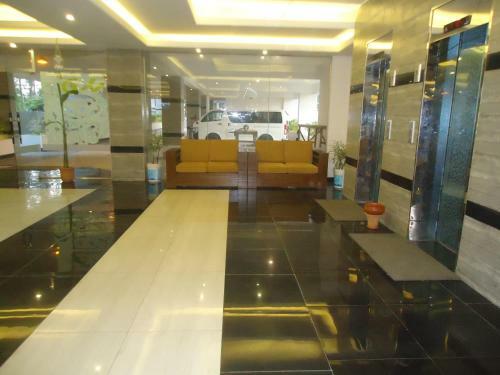 Neeshorgo Hotel & Resort