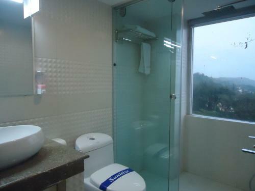 Neeshorgo Hotel & Resort