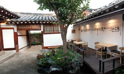 Hostal Moggoji