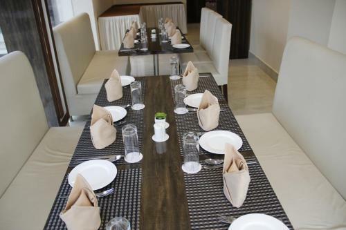 Hotel Larica Inn Rajarhat