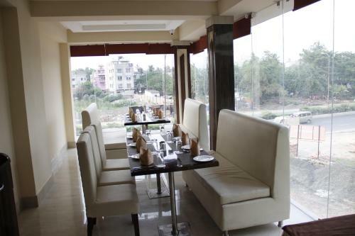 Hotel Larica Inn Rajarhat