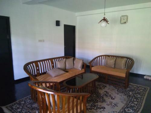 Hostal Avon Field Holiday Bungalow